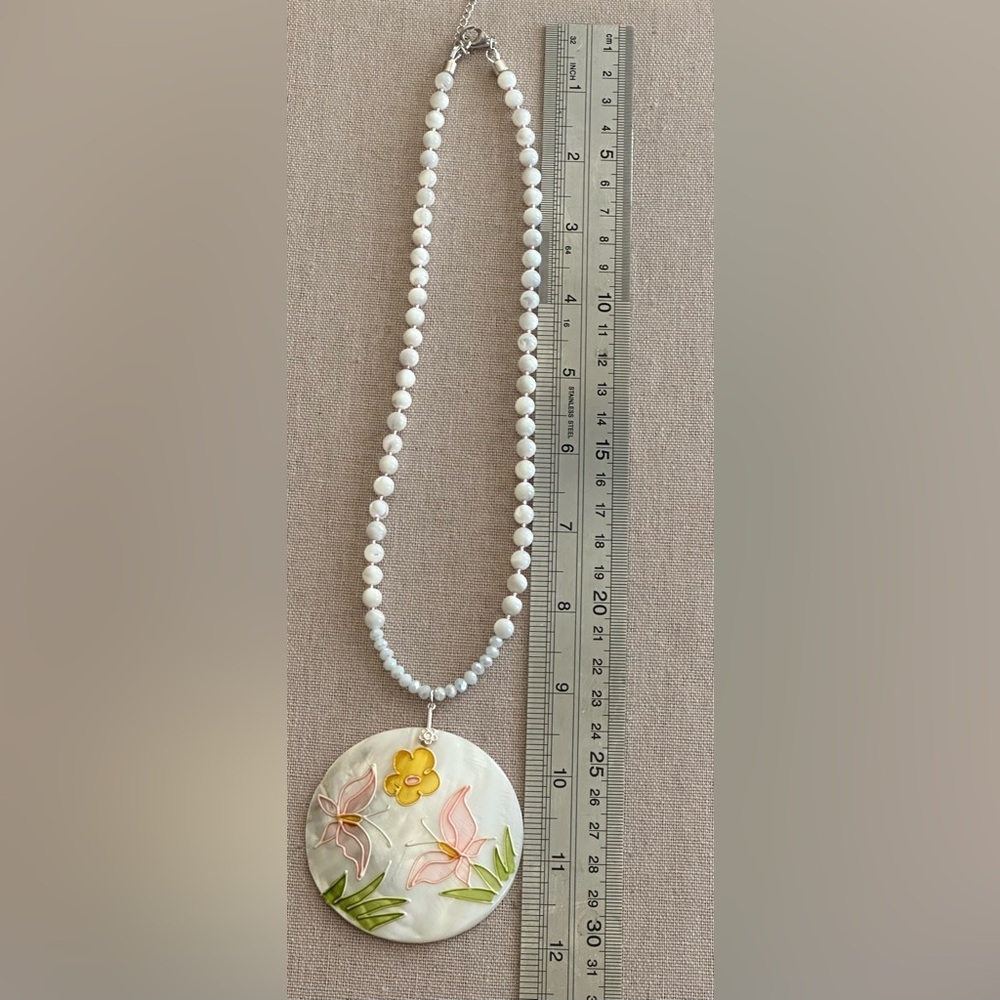 24 inch Mother of Pearl Necklace NWOT - Picture 16 of 16